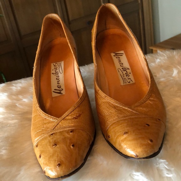 Pumps - Picture 3 of 5